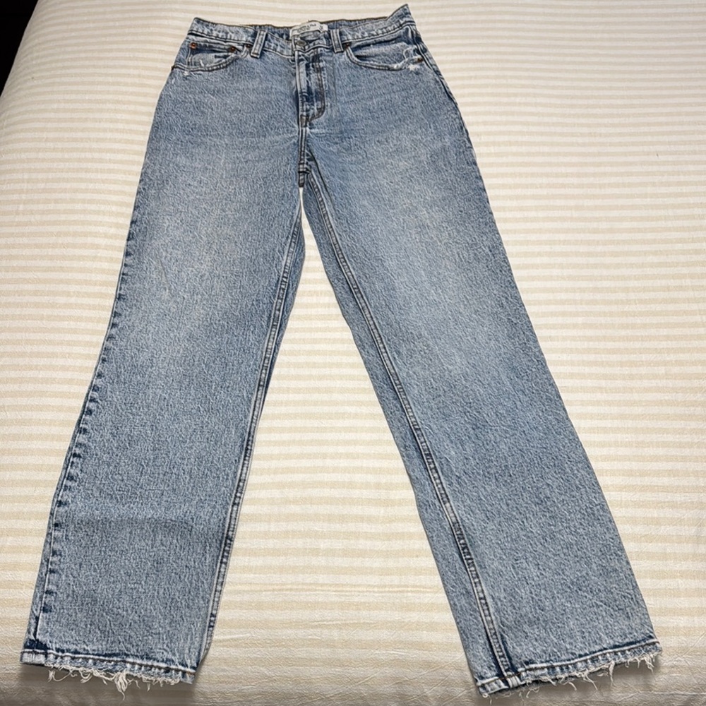 Abercrombie The 90’s Straight Ultra High Rise Jeans